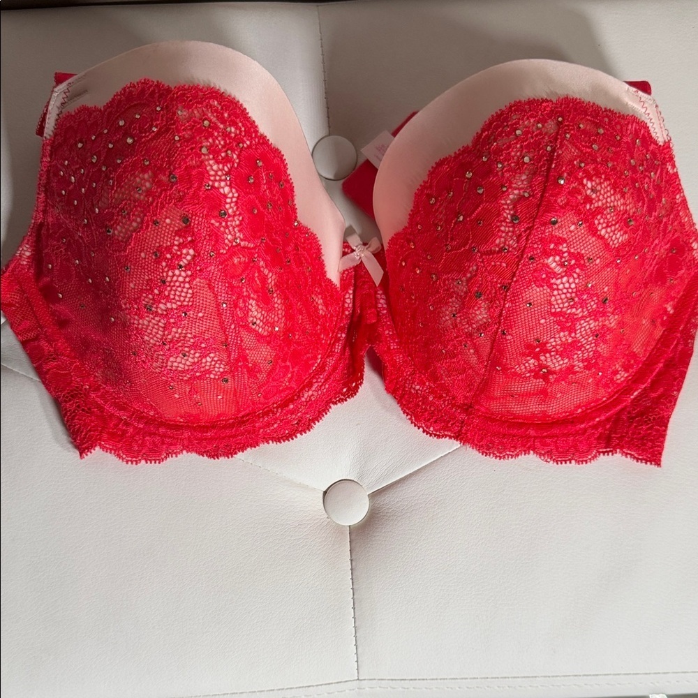 Victoria's Secret Vibrant Red Lace Bra